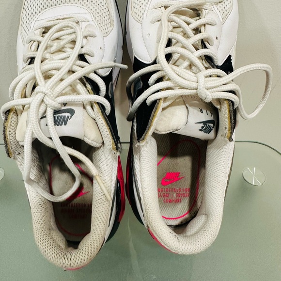 Nike Air Max Excee White Black and Pink Sneaker Tennis Shoes Size 9 - Picture 7 of 9
